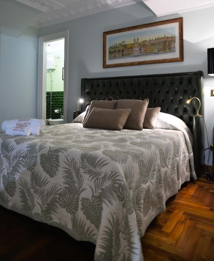 Готель Regal House Roma Capucci 6 Екстер'єр фото
