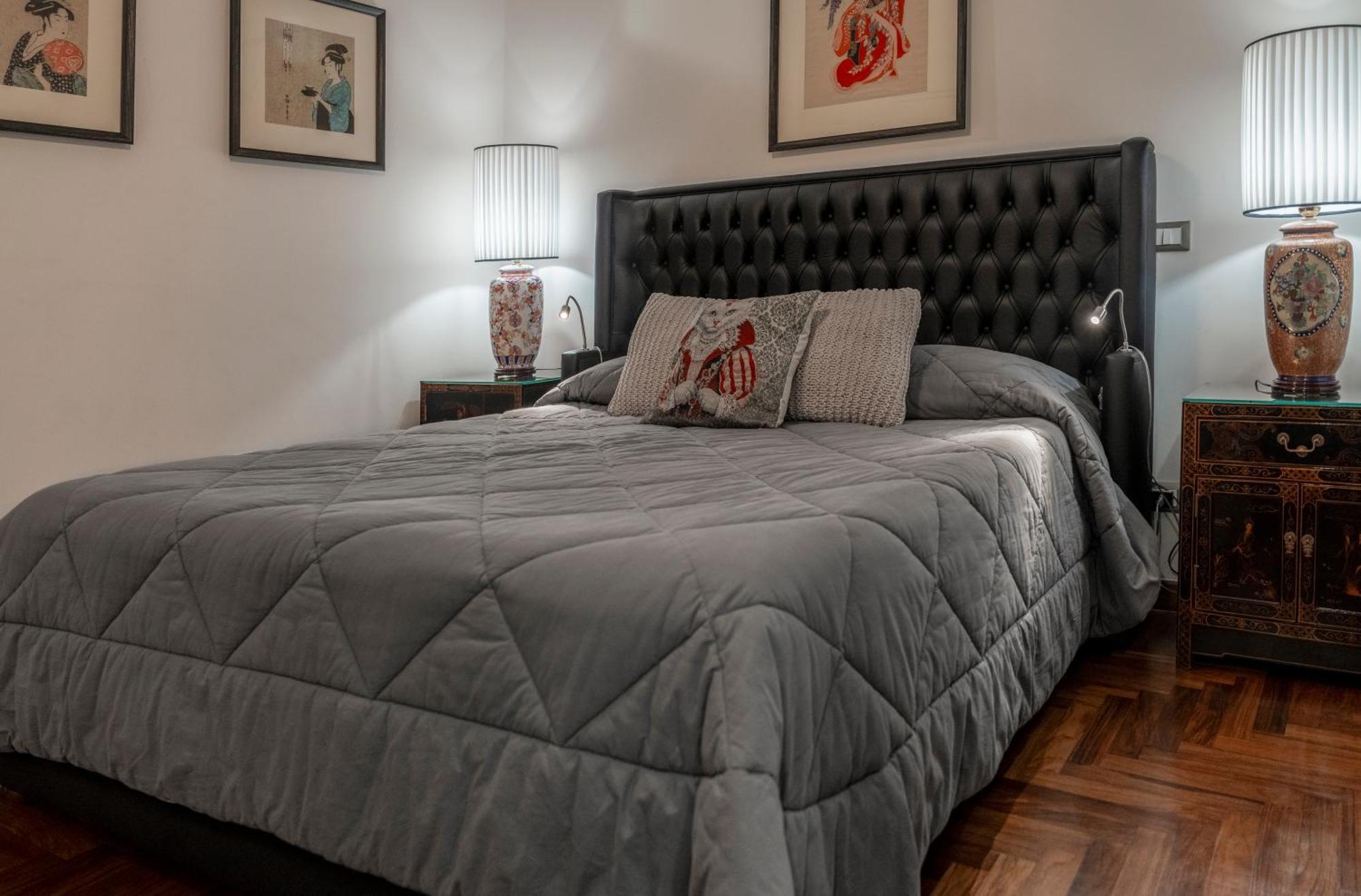 Готель Regal House Roma Capucci 6 Екстер'єр фото